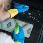 Cleaning your oven without harmful toxins.